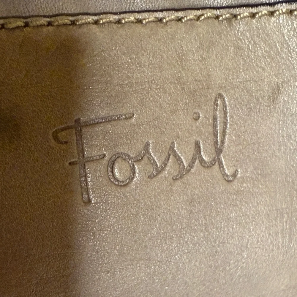Fossil Hanover Leather Shoulder Bag in a gray color
